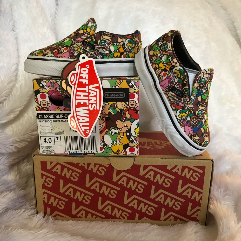 VANS RARE COLLECTORS ITEM super Mario collab.